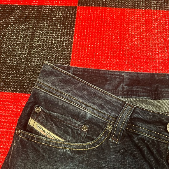 Diesel VIKER Regular Straight WASH ORM80
Size 29 inseam crop to 28” - Picture 6 of 10